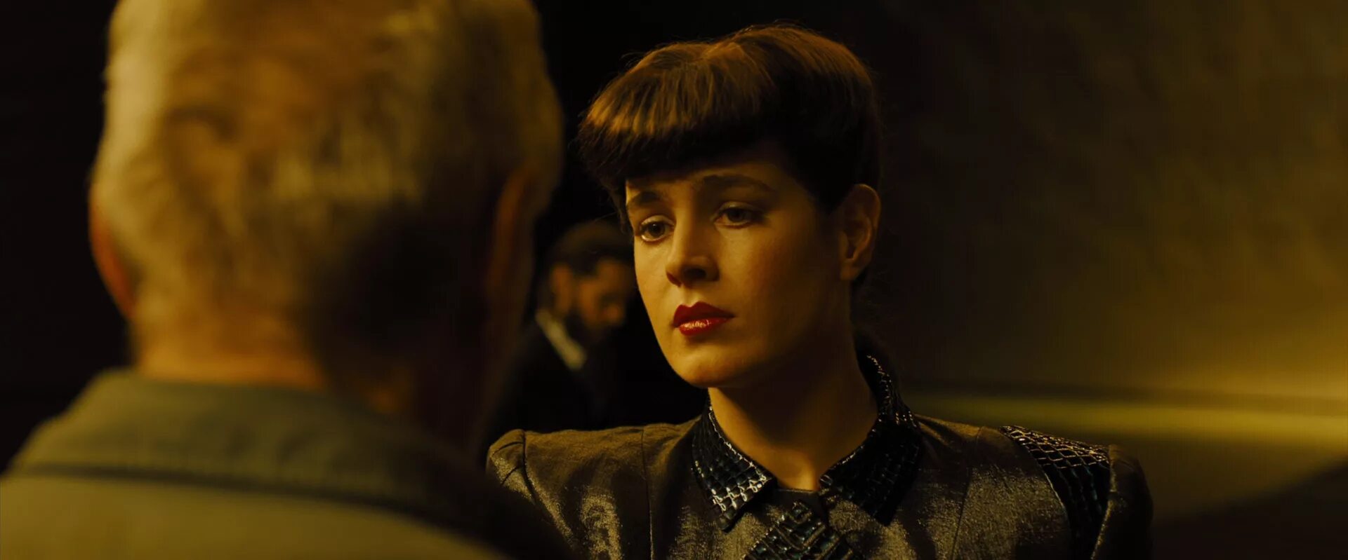 Суть бегущего по лезвию. Бегущий по лезвию 2049.