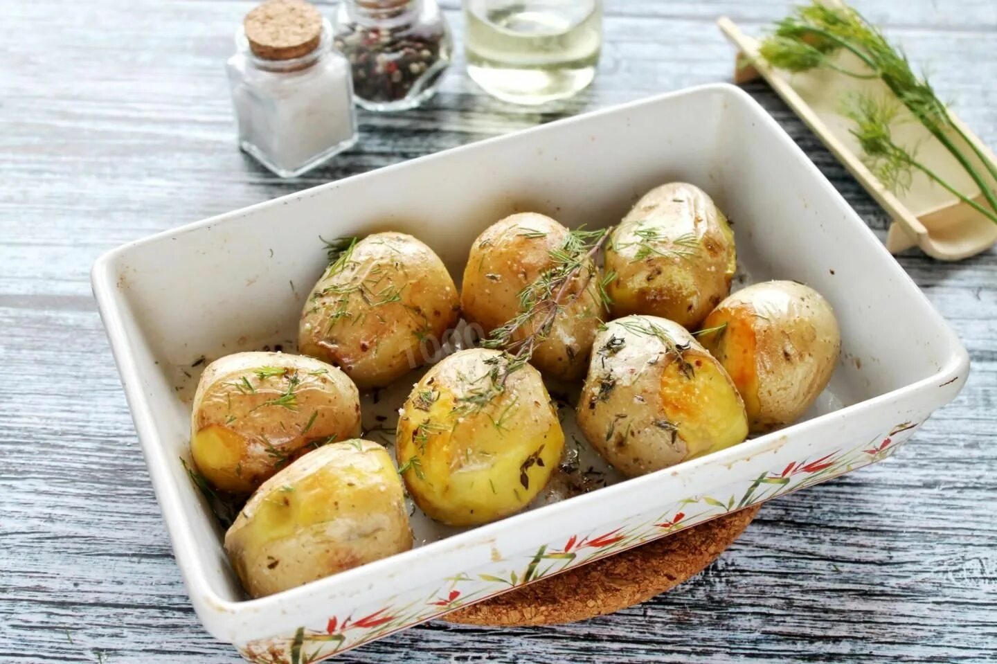 Картошка нежная рецепт. Картошка в духовке. Молодая картошка запеченная в духовке. Картошка нежная рецепт. Картошка в духовке.