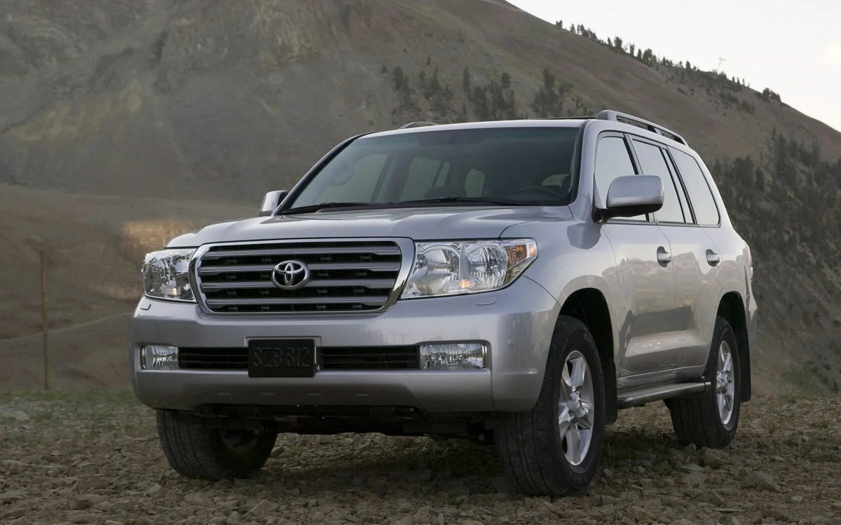 Toyota Land Cruiser 2008. Toyota Land Cruiser 200 2007. Toyota Land Cruiser 2009. Toyota Land Cruiser 200 2008. Что означает двухсотый