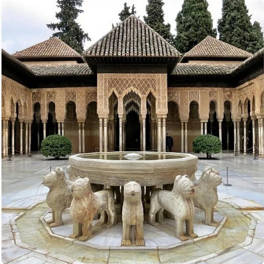 Арабские памятники. Мавританский стиль Альгамбра. Альгамбра Гранада. Хенералифе Гранада архитектура. Сады Альгамбра Испания.
