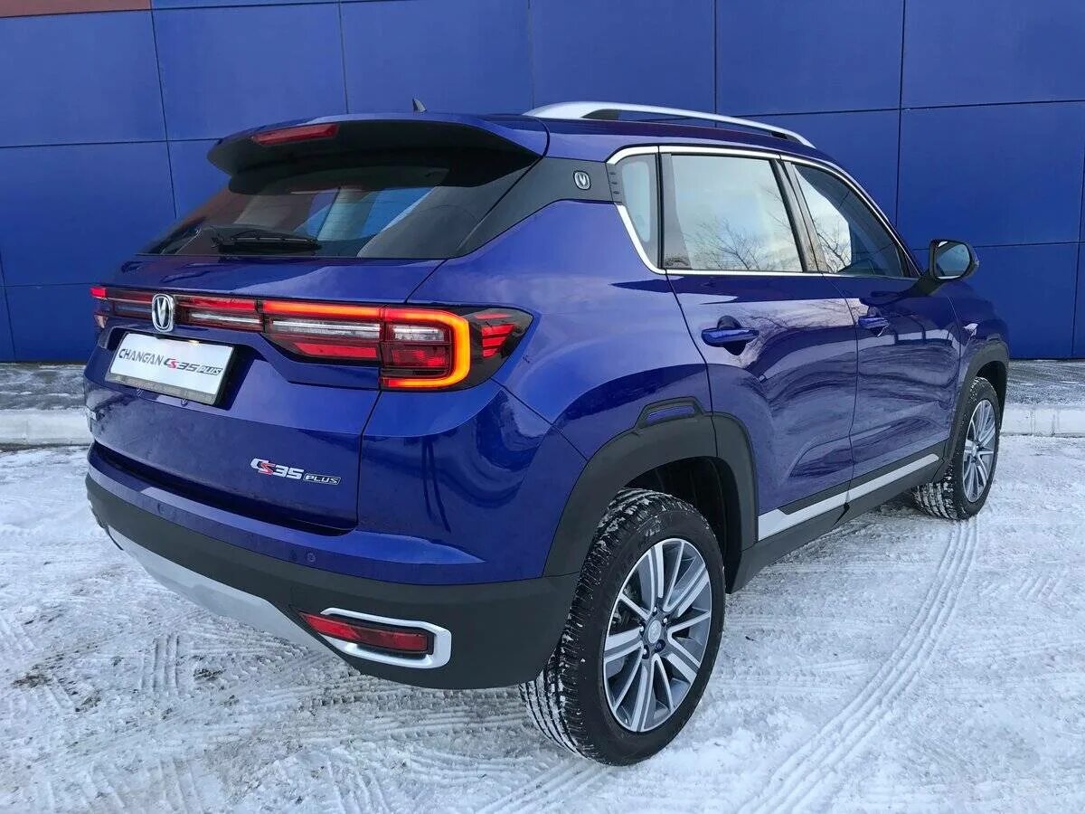 Cs35 plus new отзывы владельцев. Чанган cs35 плюс. Changan cs35. Чанган 35 плюс синий. Кроссовер Changan cs35 Plus.