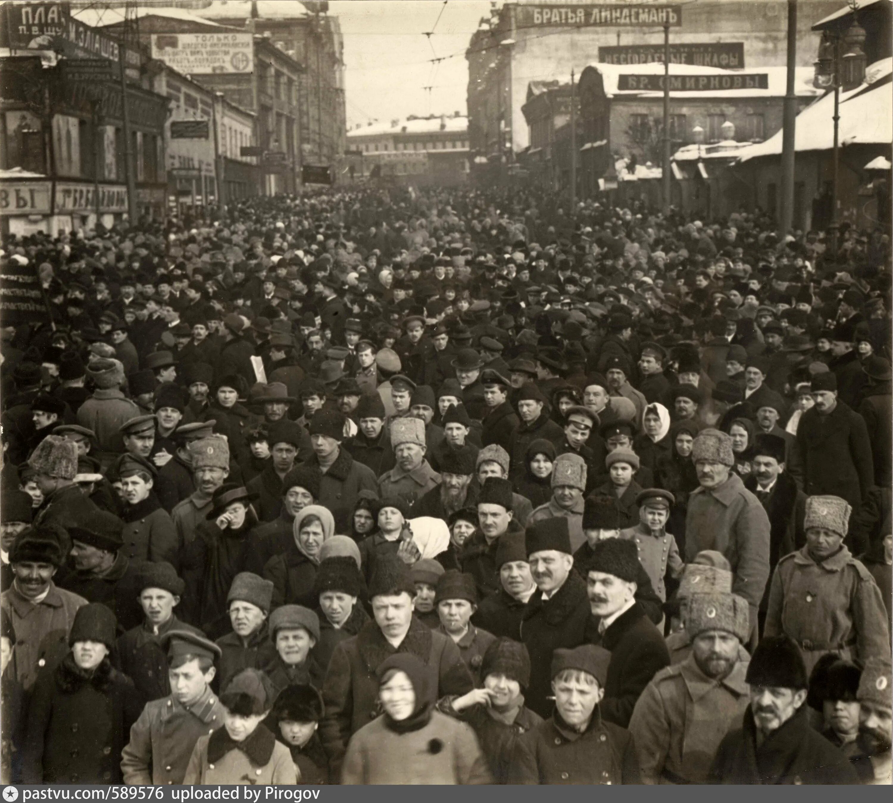 Февральская революция 17. Февральская революция 1917 года. Февральская революция февраль 1917. 28 Февральская революция 1917. Российская Февральская революция 1917 -причины.