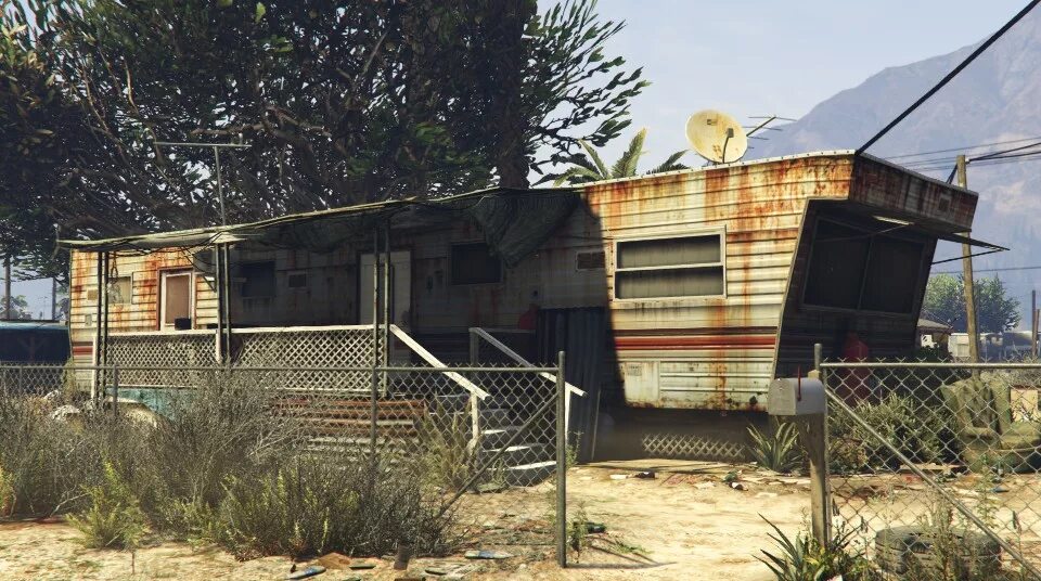 Trevor Philips House + Garage