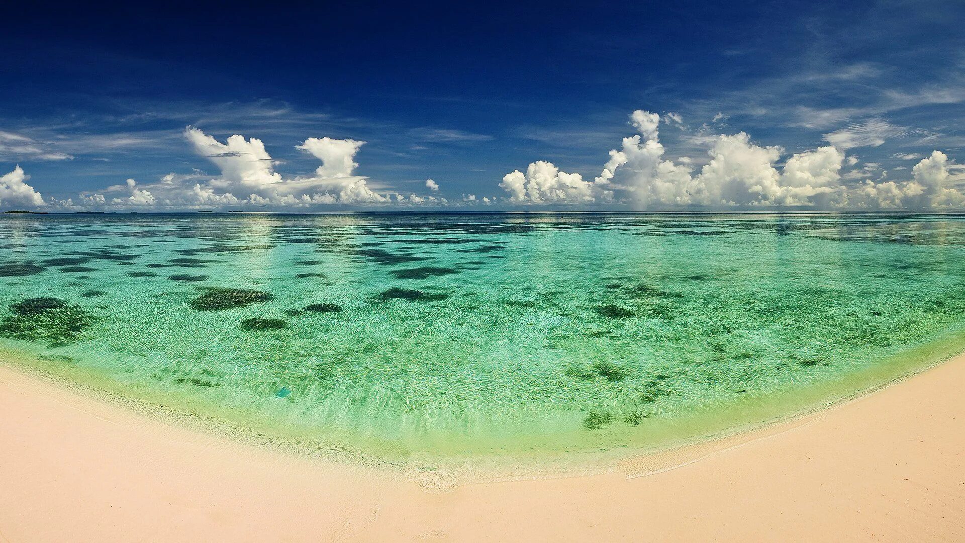 Океан 18 5. Парадиз остров Карибского моря. Бирюзовая Лагуна Мальдивы. Голубая Лагуна Казахстан. Бирюзовое море.
