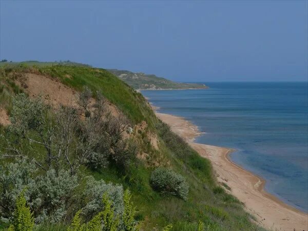 Тир тамань. Таманская Швейцария. Мыс Ахиллеон. Таманская Швейцария фото. Суворовский вал Тамань.