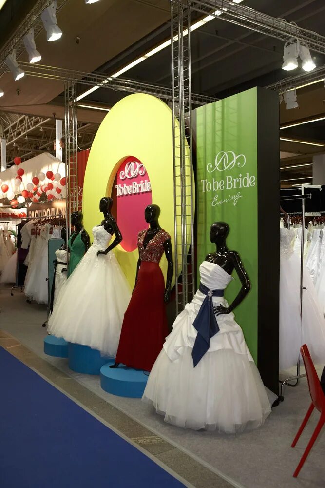 Выставка свадебных платьев. Свадебная выставка. свадебная выставка москва. свадьба на вднх. выставка свадебных платьев в москве 2025.