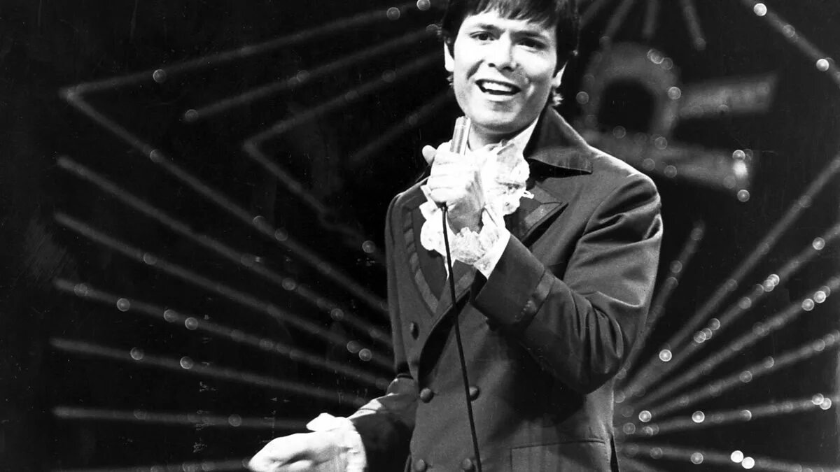 Alderson джулиан ричардс. Cliff richard 70. Cliff richard -1981 love songs. Richard marx - hazard мп3. Клиф ричардс.