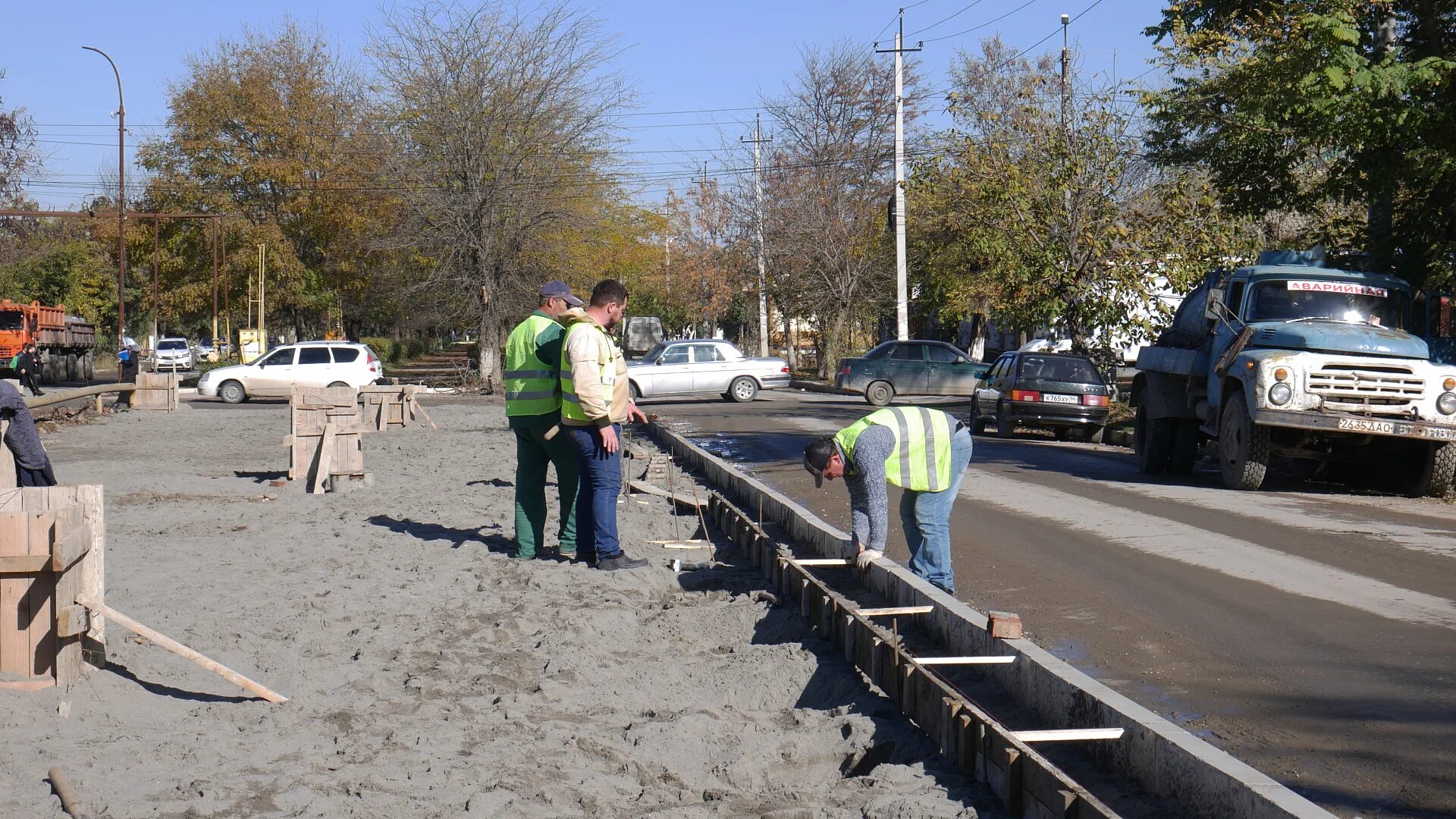 Хасавюрт ул победы. Кафе капучино волгоград. Изюминка хасавюрт выпечка. Победы 105. Хасавюрт ул победы.