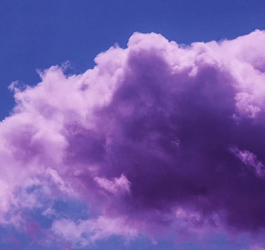 Сирени облаков. Розовое облако. Пурпурные облака. Сиреневые облака. Фиолетовое небо.