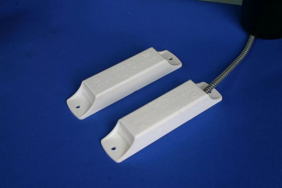 Геркон ио 102-2. Извещатель охранный точечный магнитоконтактный ио 102-20 б2п. 00 аякс. Магнитоконтактный датчик ио 102. Извещатель охранный точечный магнитоконтактный ио 102-20.