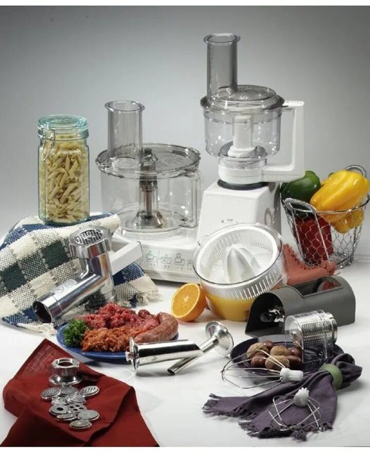 Самая нужная техника. Комбайн Liberty FP-1010. Посуда техники для кухни. Посуда для кухонного комбайна. Бытовая техника и посуда на кухне.