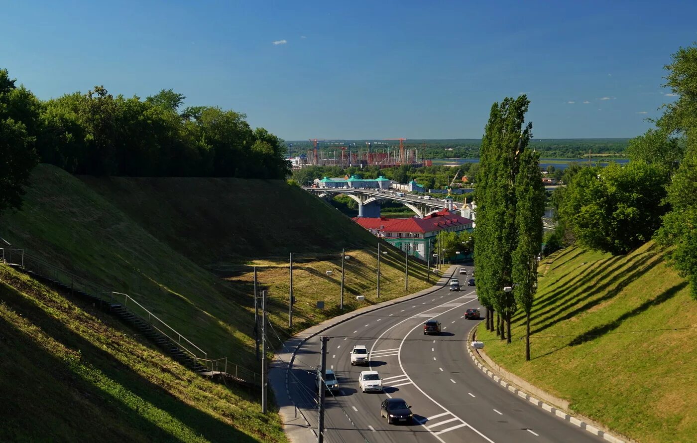 Нижний плавно. Похвалинский съезд в Нижнем Новгороде. Вид на Похвалинский съезд Нижний Новгород. Похвалихинский овраг Нижний Новгород. Похвалинский склон Нижний Новгород.