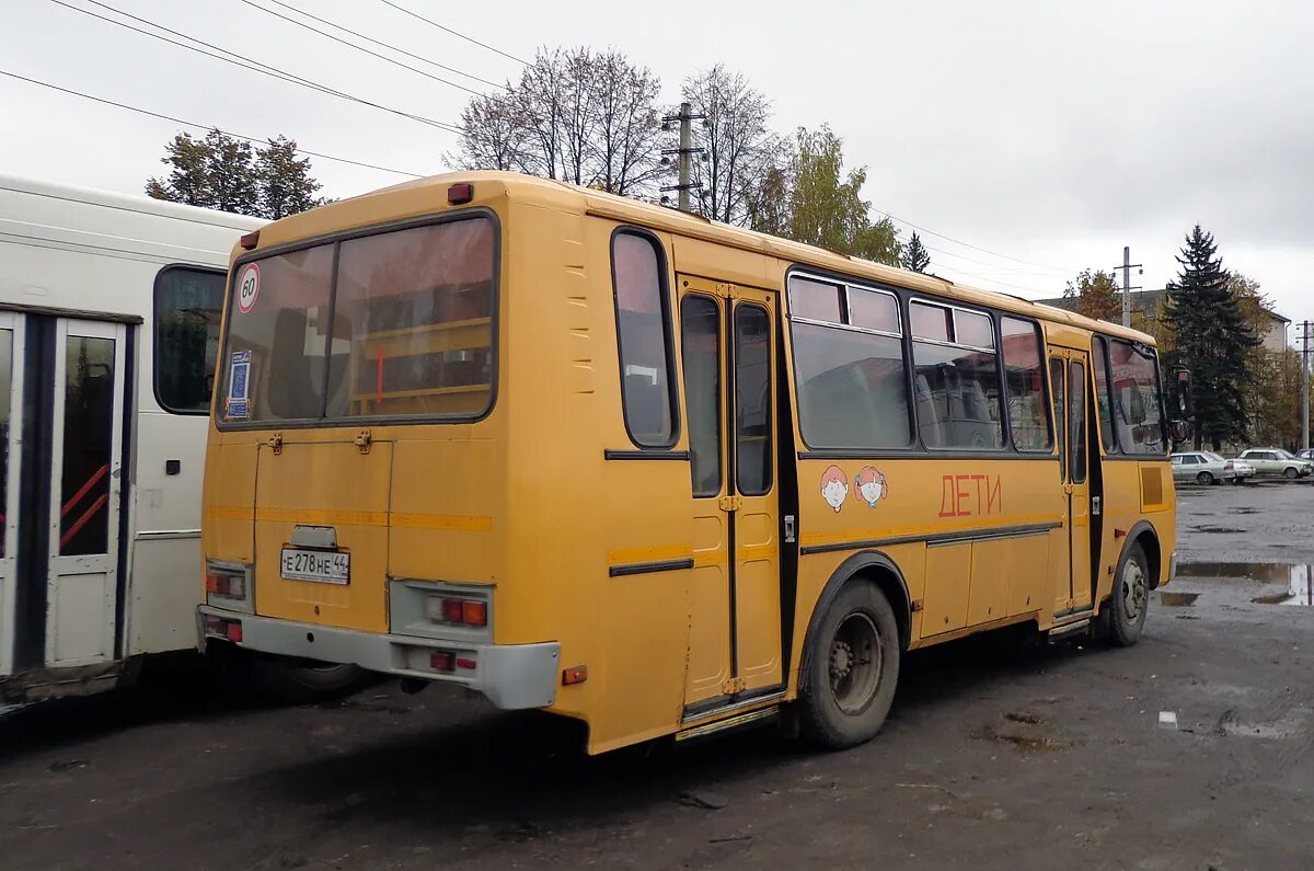 Автобус паз 423470 04. ПАЗ 423470. Школьный автобус ПАЗ 423470. ПАЗ 423470-04. ПАЗ-423470-04 школьный.