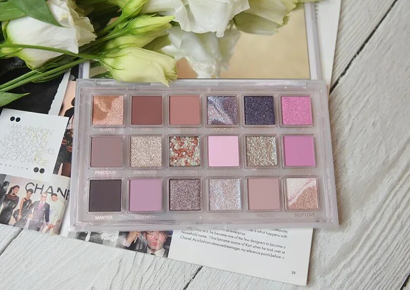 Палетка Huda Beauty Rose Quartz. Палетка теней Huda Beauty Rose. Huda Rose Quartz Palette. Huda Beauty Rose Quartz Palette. Палетка худа