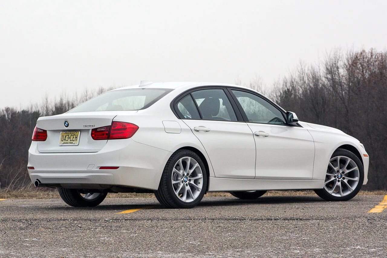 BMW 320i. BMW 3 320i. БМВ 320 ай. BMW 320 2014.