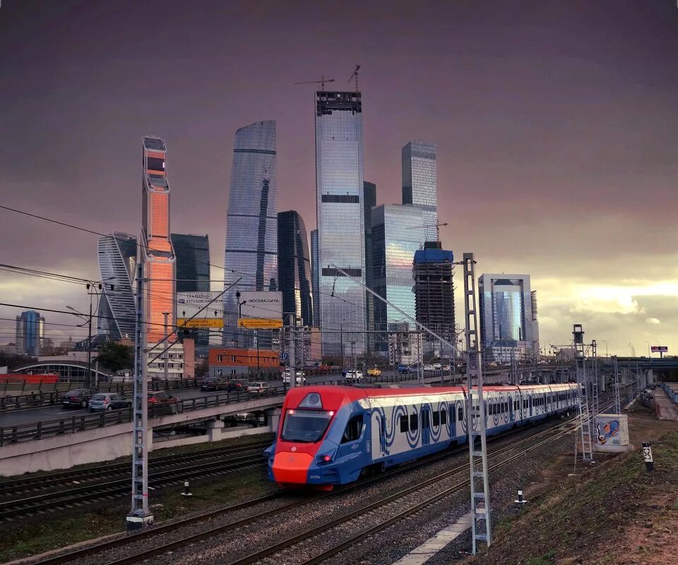 мцд москва сити. иволга 2 0 москва сити. мцд москва поезда. мцд москва сити. эстакады в москве москва сити.