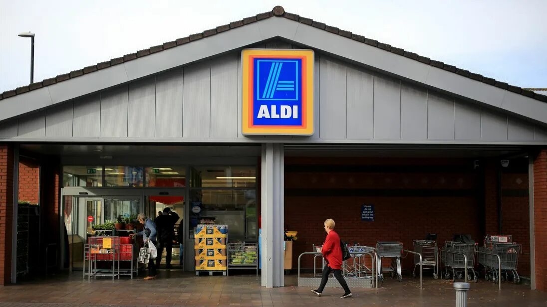 Супермаркет Германии aldi. Aldi магазин в Германии. Магазин в Германии Лидл и АЛДИ. АЛДИ магазины в Германии фото.