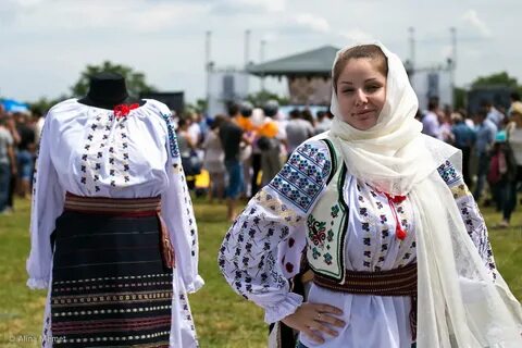 Молдова национальный костюм