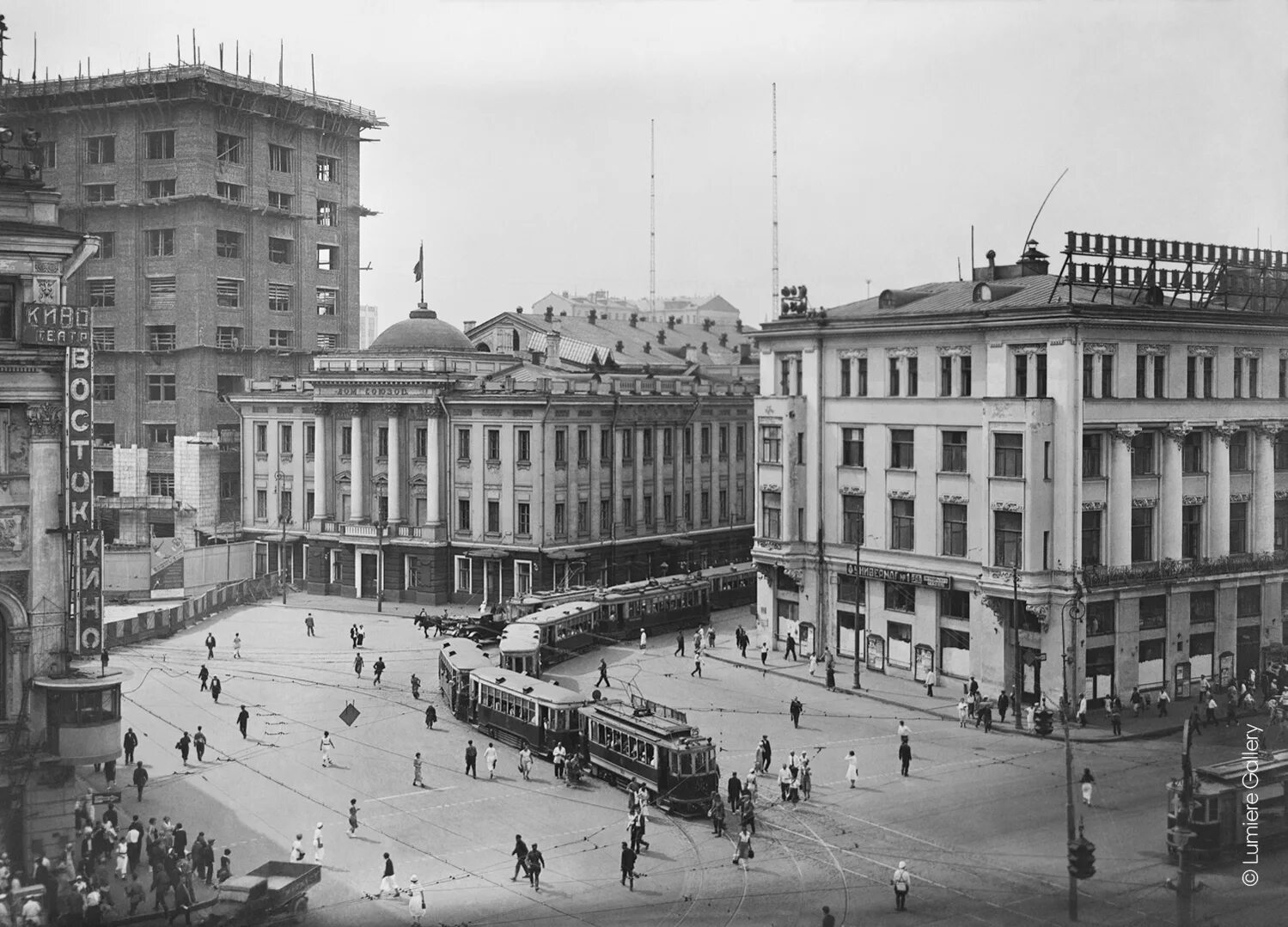 Старая тверская улица. Улица горького 1930е. Улица горького (тверская) москвы 1939. Тверская улица в москве до революции. Тверская улица москва 19 век.