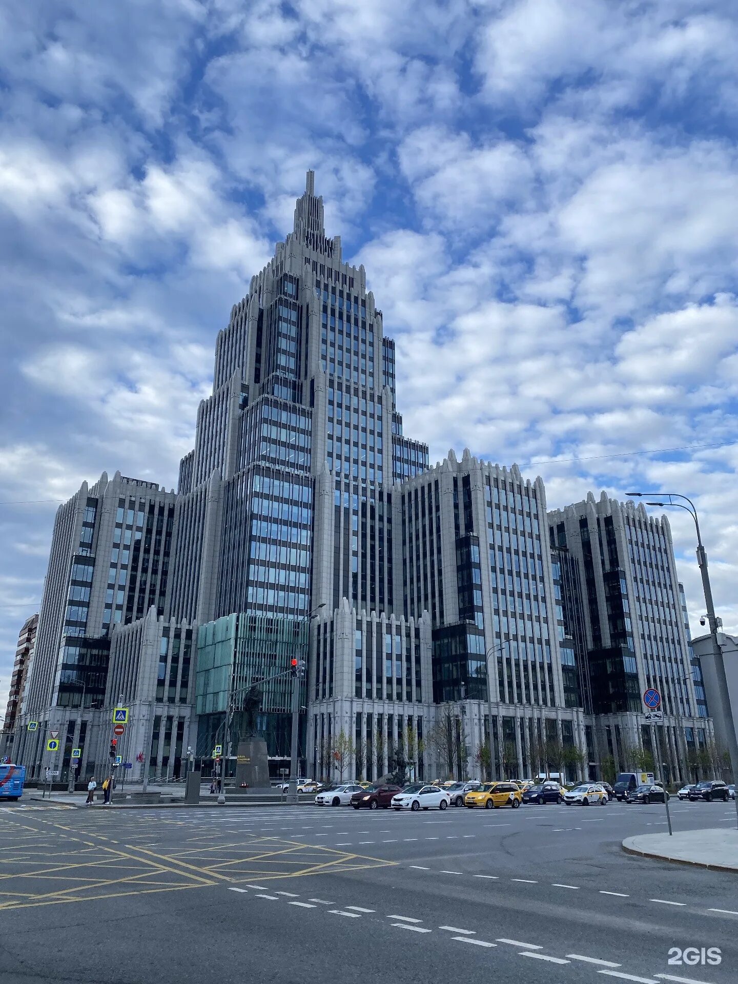 оружейный дом 41. оружейный дом 41. , 41. высотка на оружейном переулке. бц оружейный оружейный переулок 41.