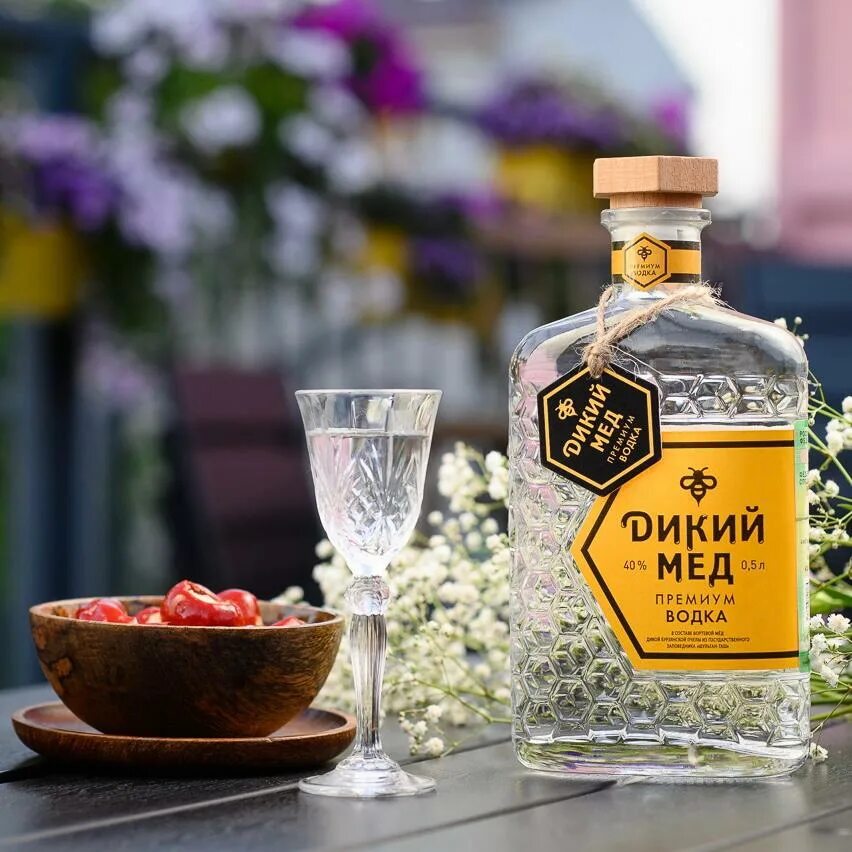 Коллекции в Омске - купить монеты, марки, значки, картины, куклы, этикетки недор