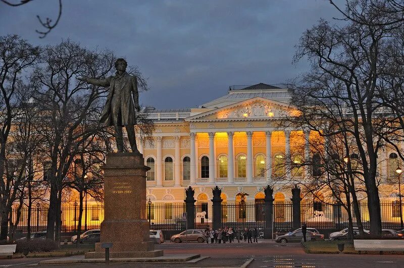 Пушкинский сквер санкт-петербург. Петербург михайловский сквер площадь искусств. С. Колледж ленинградский государственный университет им а. Им пушкина питер.