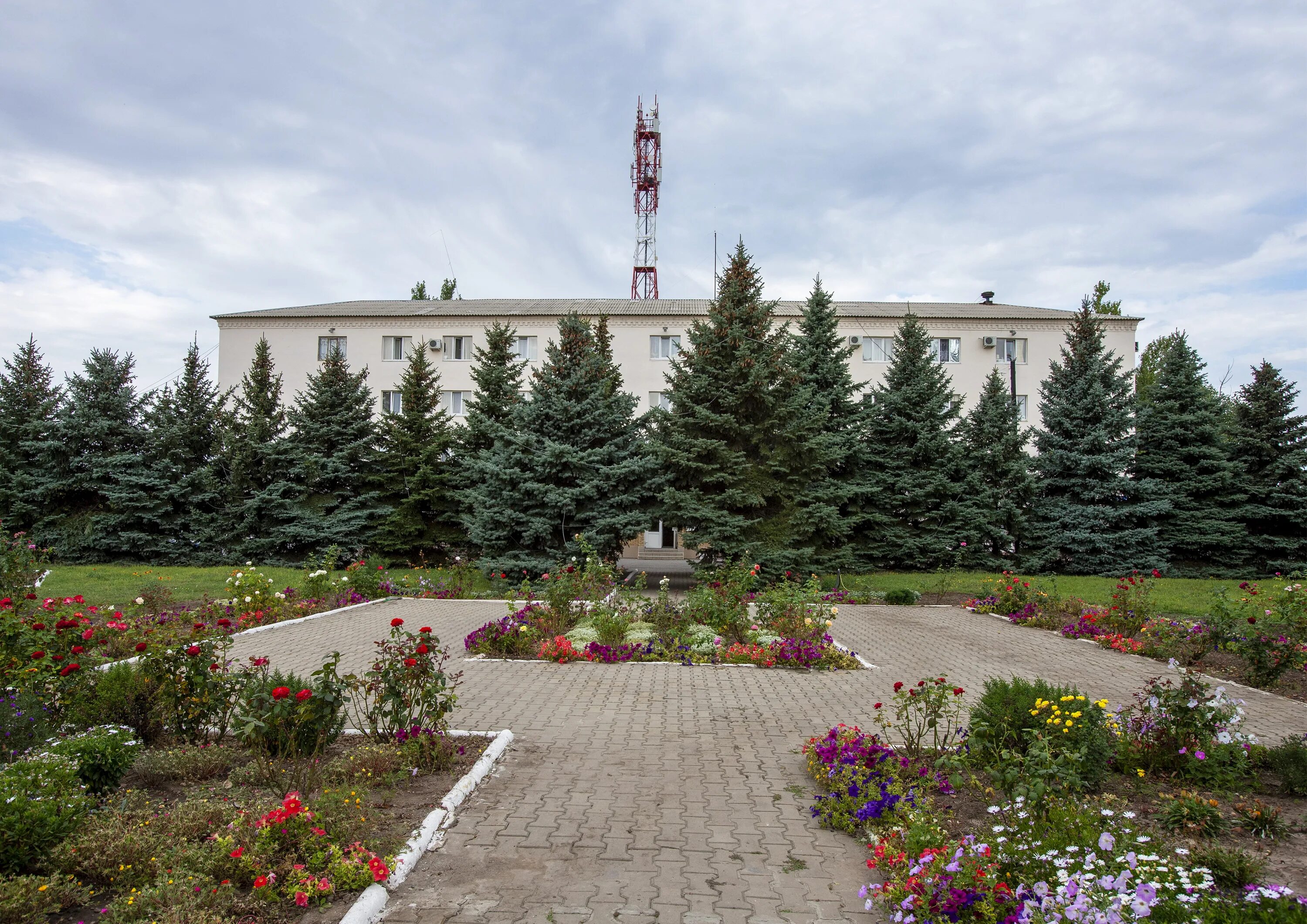 зверево ростовская. зверево ростовская. администрация ростовской области г. свято - никольский храм. поселок зверево ростовской области.