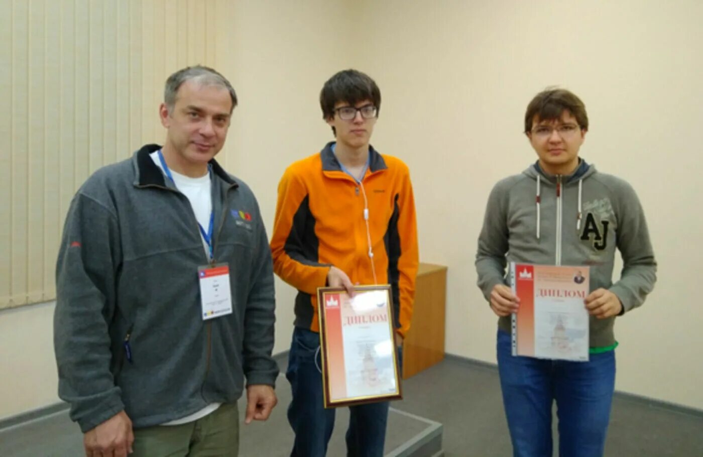 В мгу есть программирование. Мгу программист. факультет тренер. директор сунц мгу семенов.