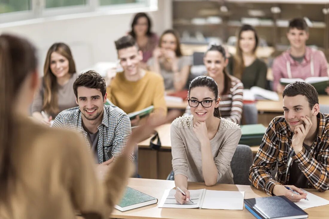 Our students are the best. Счастливые студенты. Студенты Сток. Довольный студент. Студенты фото.