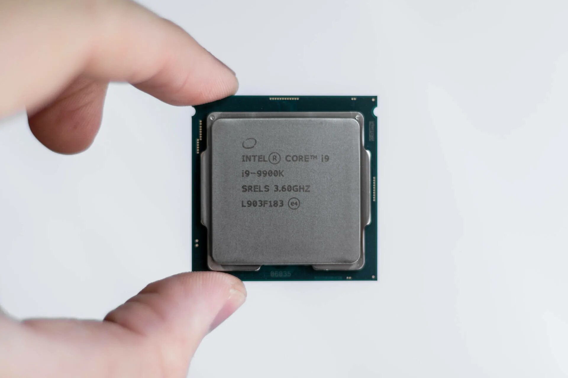 Процессор 9 поколения. Intel Core i5 9900k. Intel Core i9-9900k. Процессор i9 9900k. Процессор Intel i9.