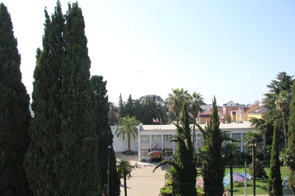 Кирова 4 сочи. Кирова 4 сочи. Mirror family апарт-отель сочи. Отель либерти адлер. Кирова 4 сочи.