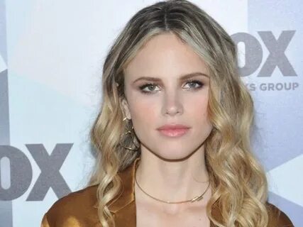 Slideshow halston sage bra size.