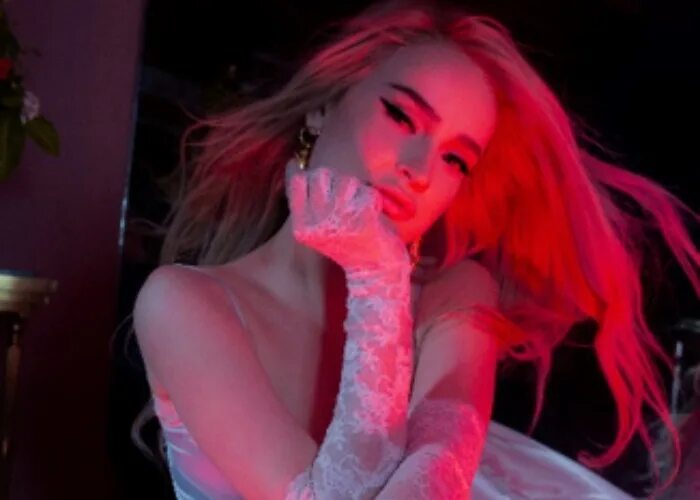 Kim Petras. Kim Petras turn off the Light. Kim petras i wanna