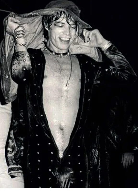 Мик джаггер и дэвид боуи. David bowie and mick jagger. мик джаггер и дэвид боуи фото. роллинг стоунз и дэвид боуи.