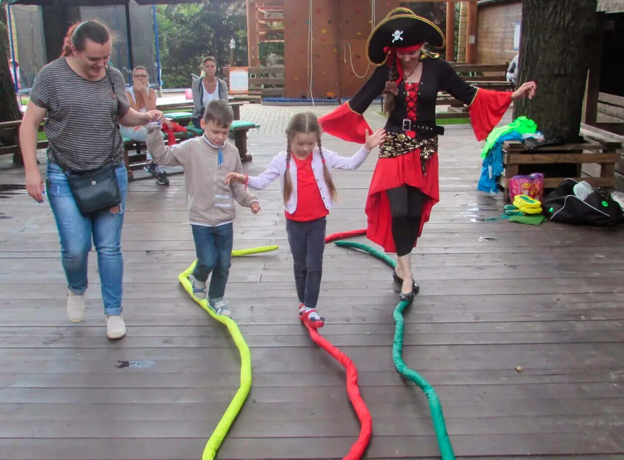 Аниматоры для девочек 5 лет. Аниматоры химки. Герои для аниматоров для детей. Праздник в королевстве. Аниматоры химки.