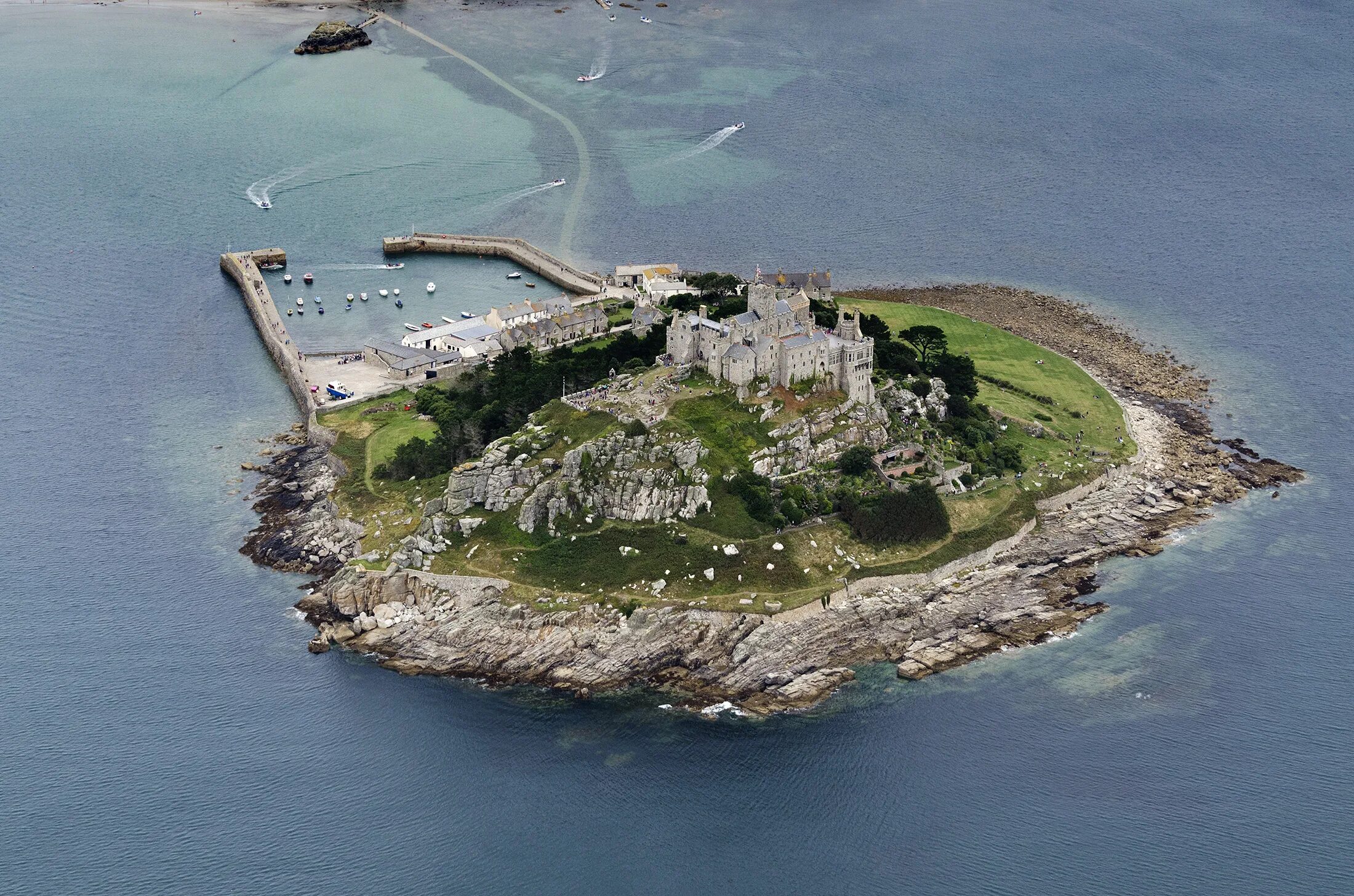 Монастырь сент майклз маунт. Остров trinidad. Окленд архипелаг остров. Бухта островов новая зеландия. Бэй-оф-айлендз (залив островов.