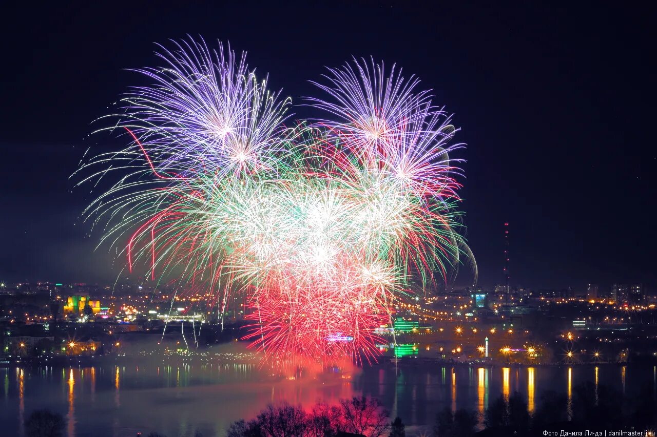 детские праздники. фото с праздником. фото с праздником. праздничный город. человек праздник.
