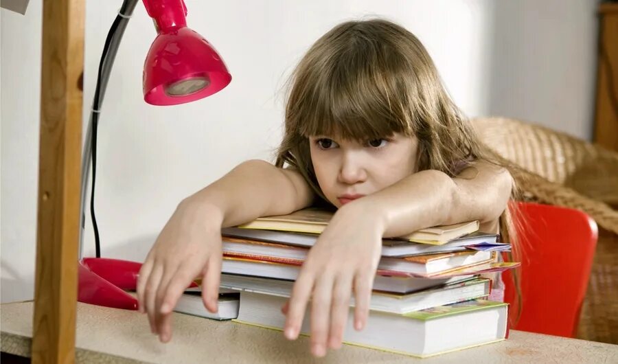 Дети в детском саду. Дети малыши занимаются. Совсем ребенок заниматься не. Игры детей с родителями. Еда для детей.