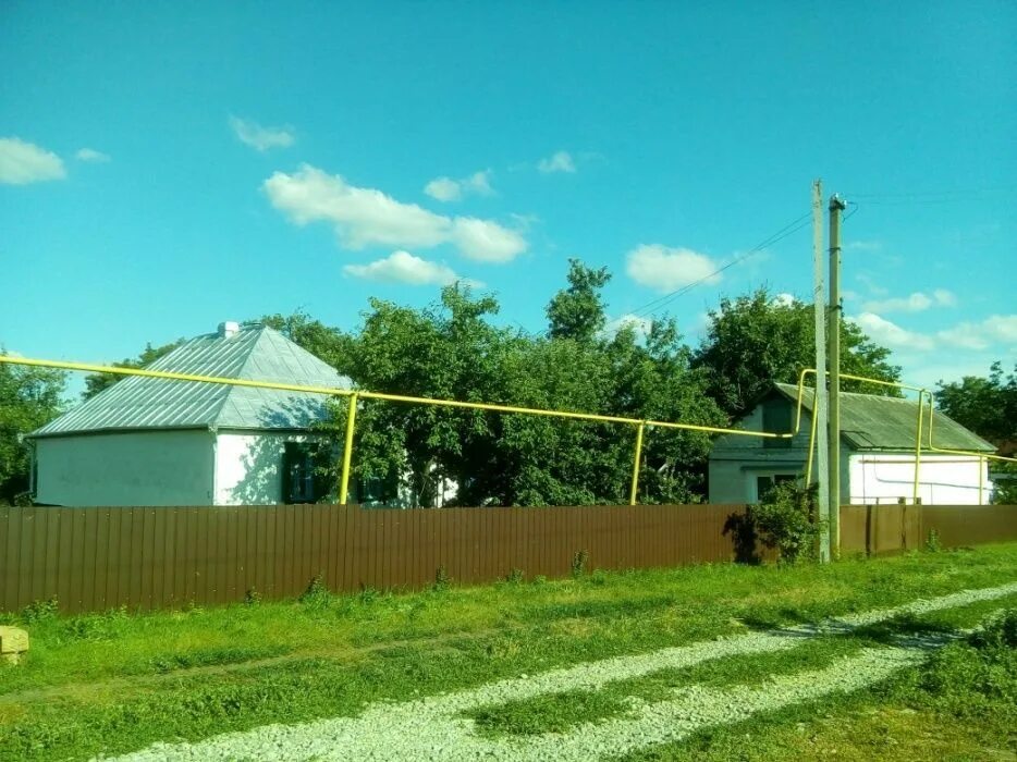 Голубовка луганская. Буча мемориал. Деревня голубовка луганская область. Голубовка луганская. Церковь с.