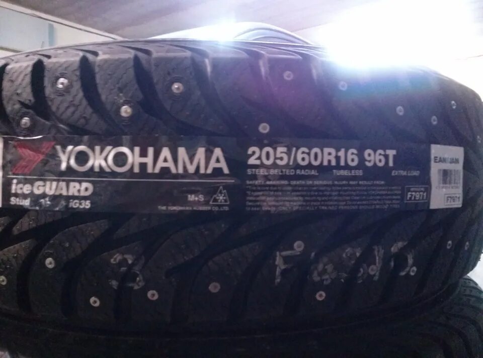 Айс гуард 55. Yokohama Ice Guard ig55. Yokohama Ice Guard ig65 205/55 r16 ремонтный шип. Yokohama 205/60 r16. Yokohama Ice Guard stud stud 175/65 r14.