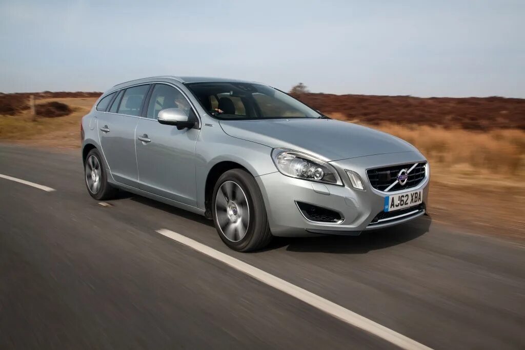 Volvo v60. Volvo v60 2013. Volvo v60 2012. Volvo v60 Plug-in Hybrid. Вольво дизель купить в спб