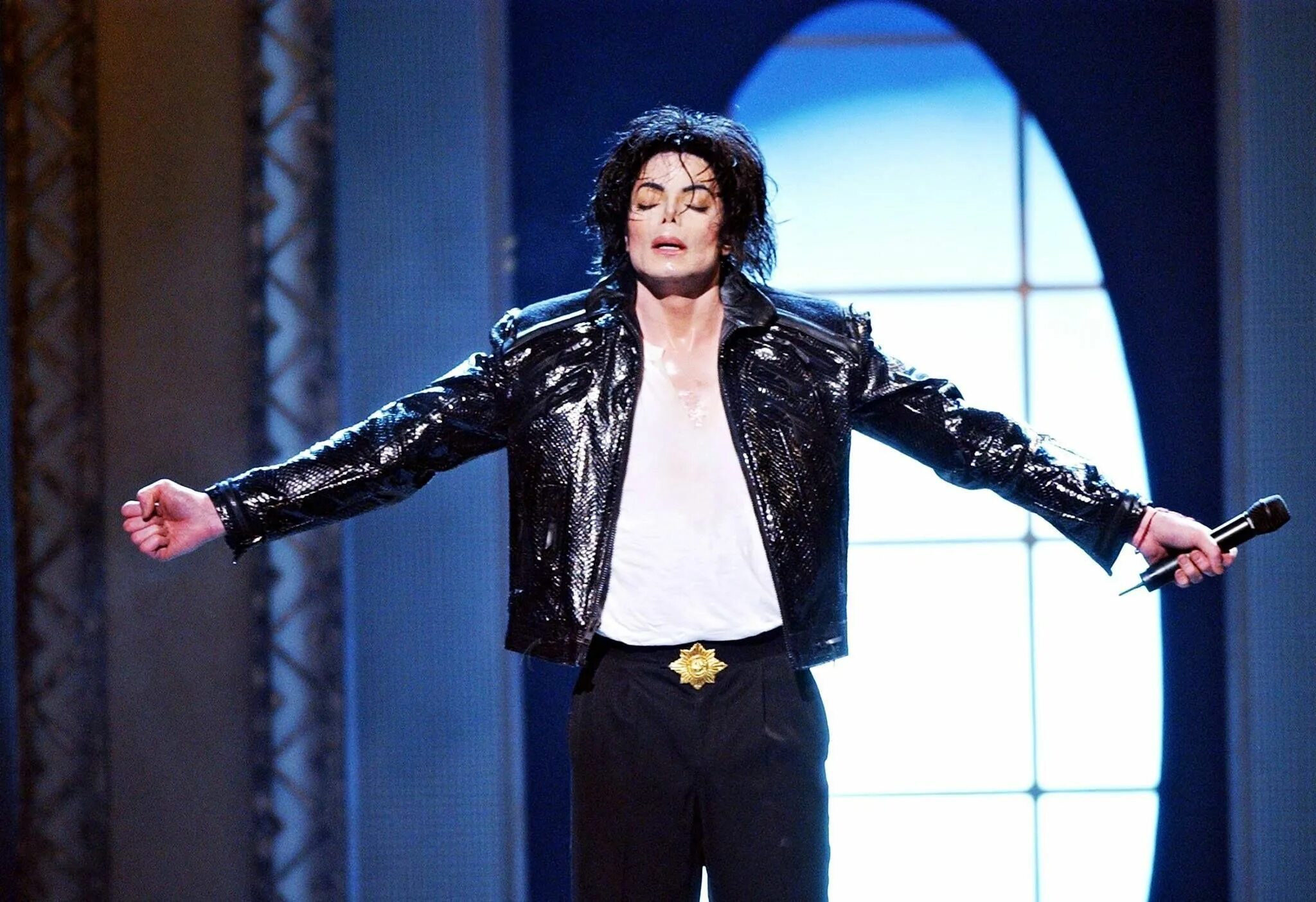 Michael you get. Michael jackson madison square garden 2001. michael jackson 30th anniversary celebration 2001. michael jackson 30th anniversary celebration.