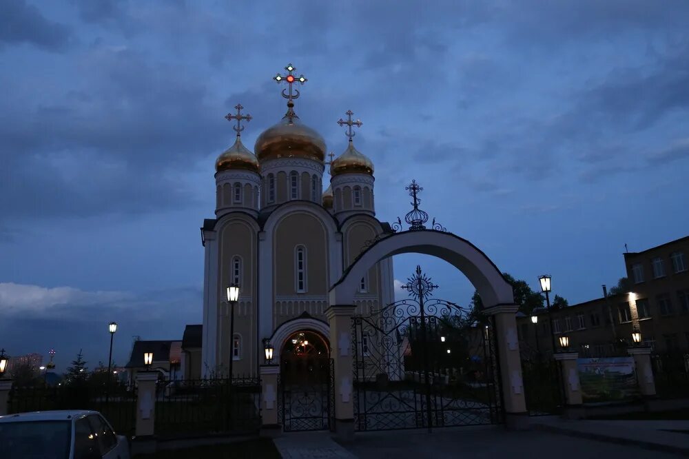 Храм спиридона тримифунтского приход. Храм Спиридона в Нагатино. Храм Спиридона Тримифунтского в Москве. Храм Спиридона Нагатинский Затон. Храм Спиридона Тримифунтского в Нагатинском Затоне.