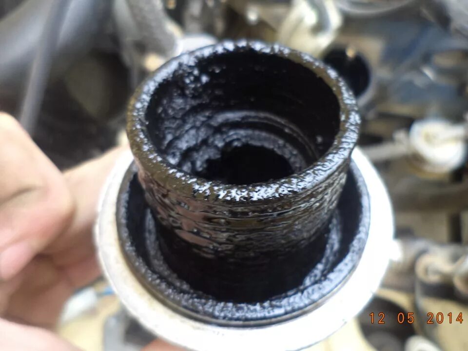 Прочистка сапун двигателя МТЗ 1221. 183-3873 Сапун. Выкидывает масло из сапуна ВАЗ 2106. Ваз бензин в масле