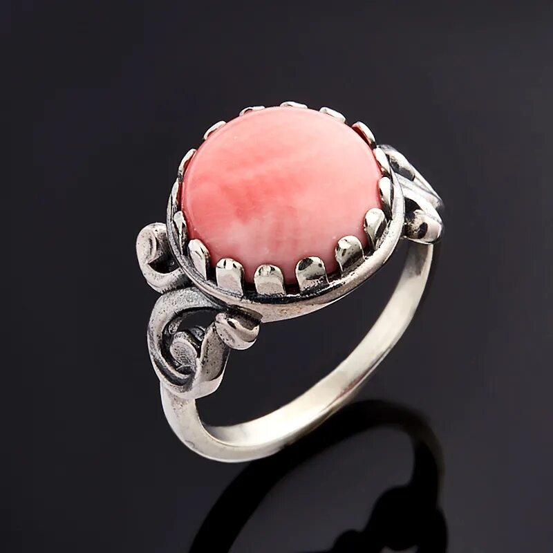 Кольцо серебро розовый. Кольцо с кораллом Санлайт. Санлайт серебряное кольцо с кораллом. Кольцо с кораллом в серебре Санлайт. Розовый коралл камень.