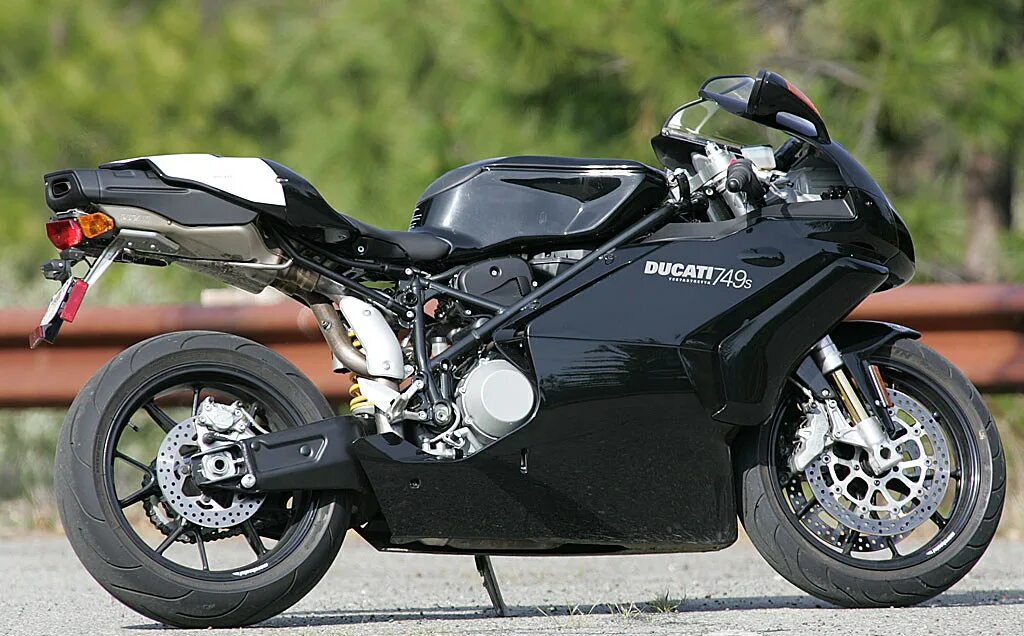 Ducati 749s. Дукати 749. Спортбайк Ducati 749. Дукати мотоцикл шоссейный. Байки названия