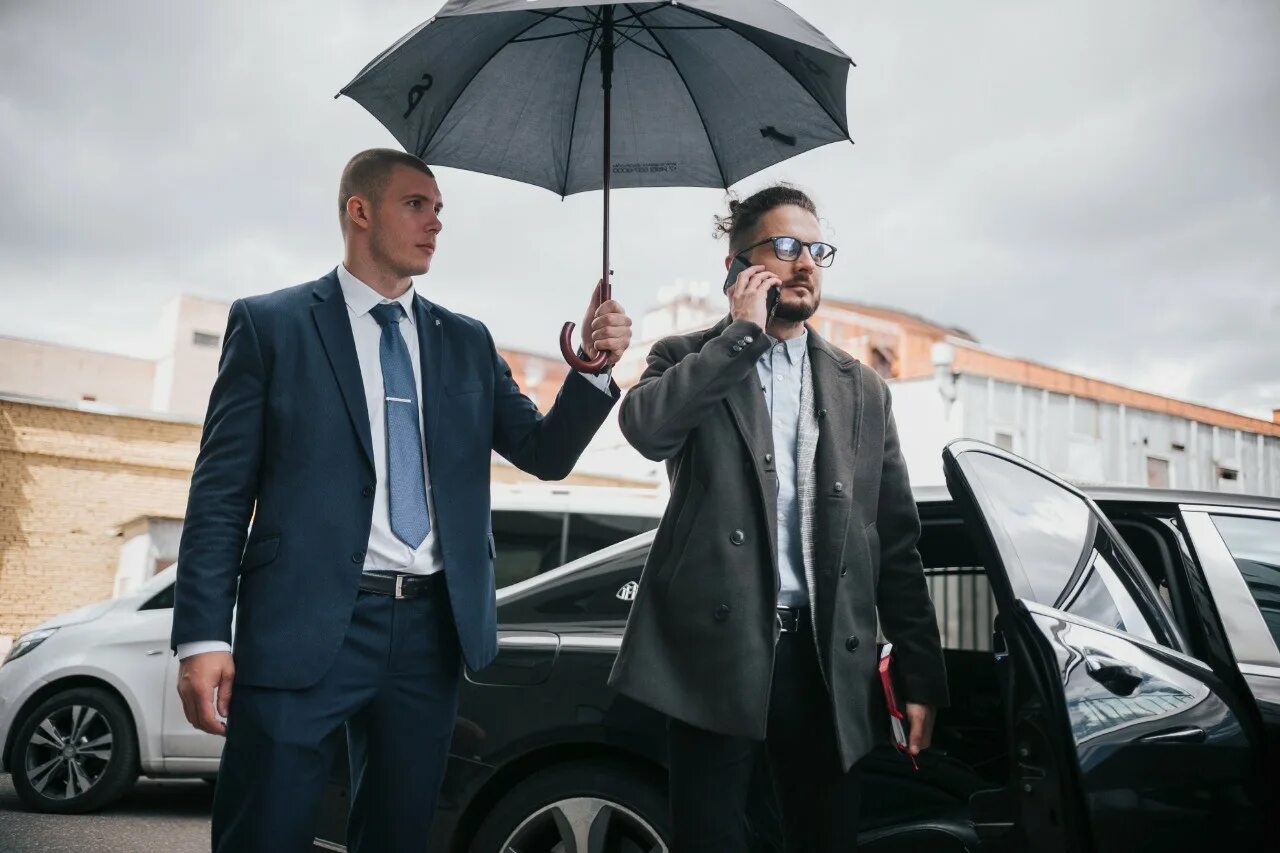Телохранитель бизнесмена. Телохранитель бизнесмена. Телохранитель бизнесмена. Личный водитель. Артемий бодигард.