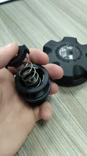 Как разобрать крышку бачка