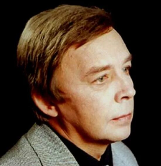 Четвергов алексей николаевич биография личная жизнь Алексей Четвергов член жюри. Фотография из альбома On Air Music Fest 2012 10