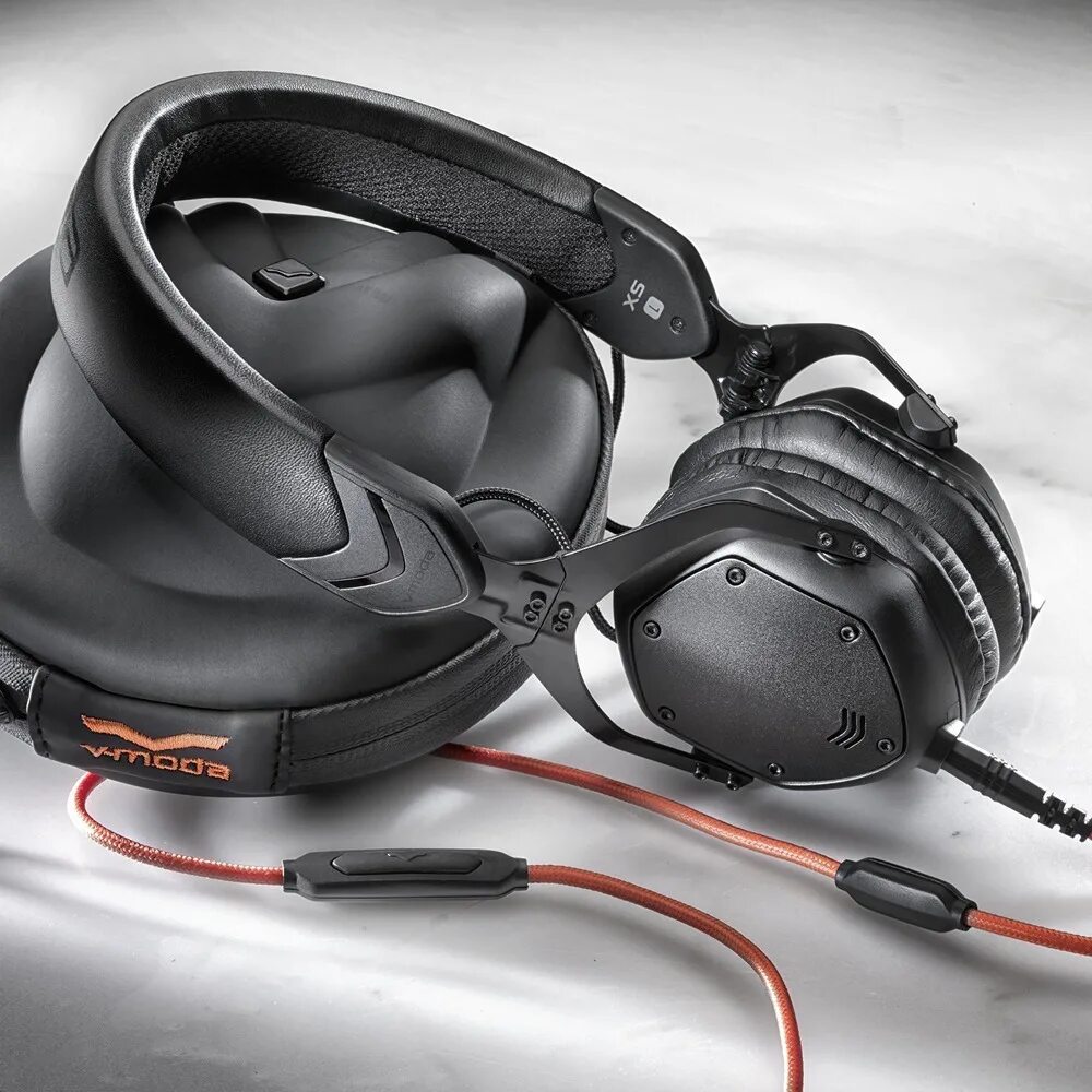 Наушники pro 5 отзывы. Наушники v-Moda m-200. Наушники XS. Дизайнерские наушники. Наушники Black.